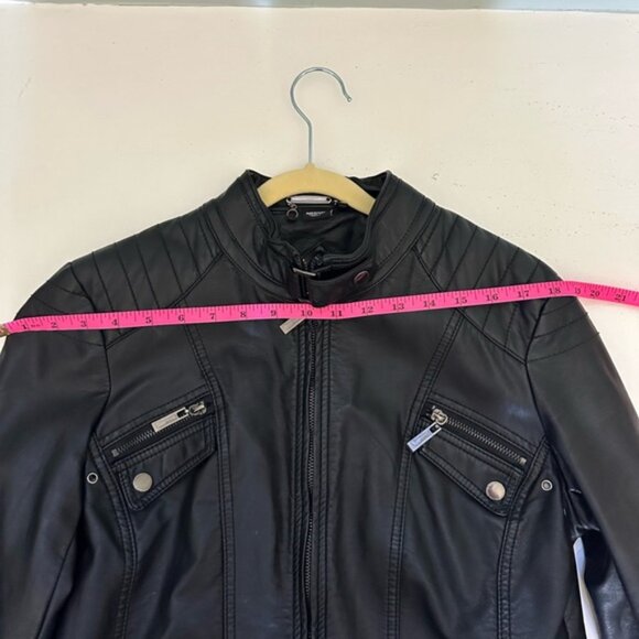 Stretchy Black Leather Jacket with Patterned Lining size Medium - Picture 8 of 10